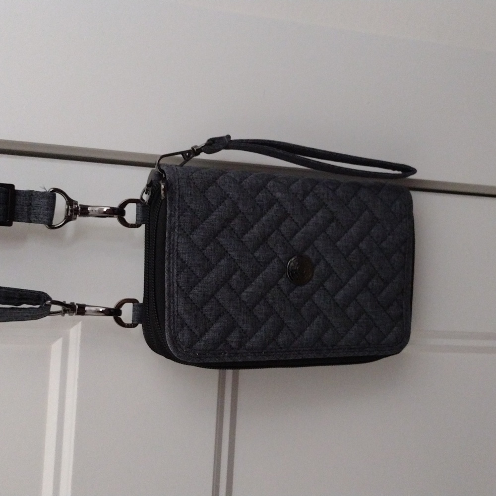 NWOT Lug Quickstep Heather Grey Crossbody, Wallet, Wristlet